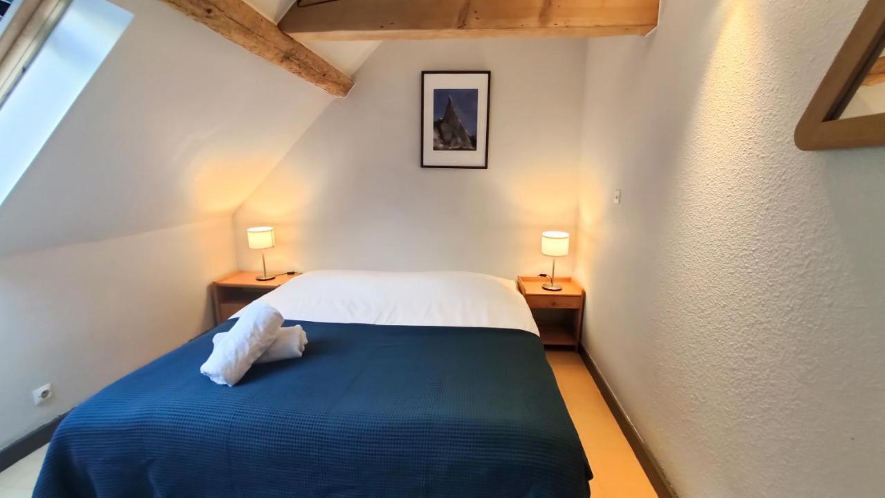 The Old School House, Les Ougiers Apartment เวนอสค์ ภายนอก รูปภาพ