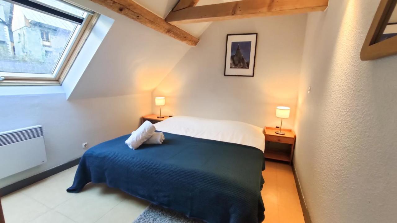 The Old School House, Les Ougiers Apartment เวนอสค์ ภายนอก รูปภาพ