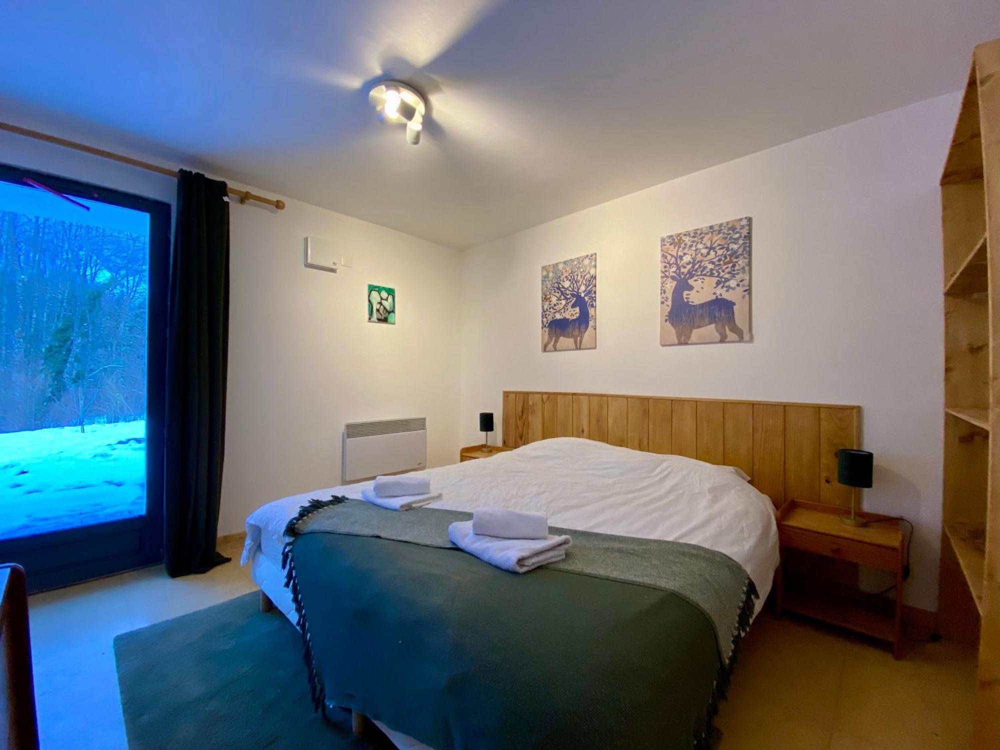 The Old School House, Les Ougiers Apartment เวนอสค์ ภายนอก รูปภาพ