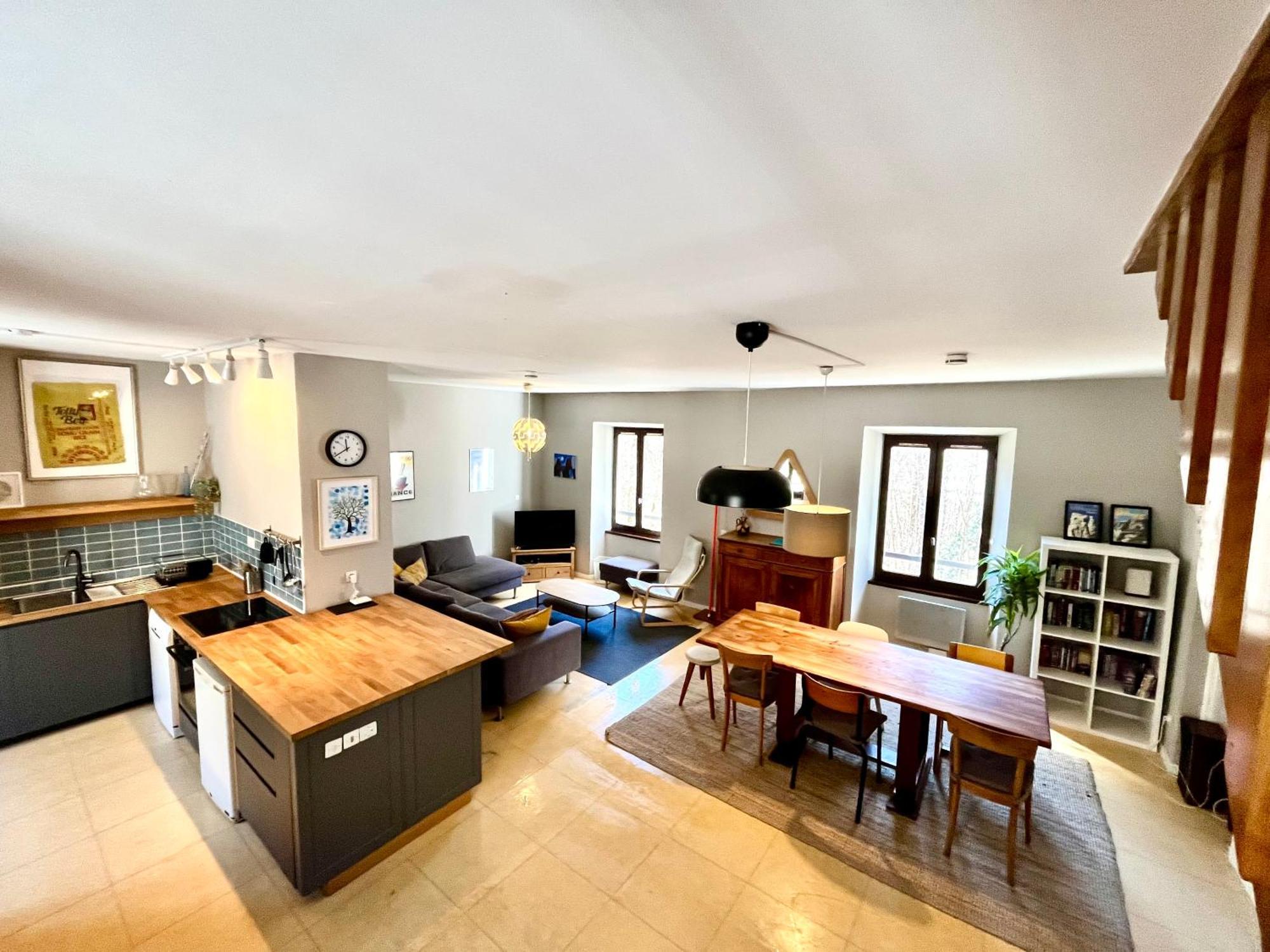 The Old School House, Les Ougiers Apartment เวนอสค์ ภายนอก รูปภาพ