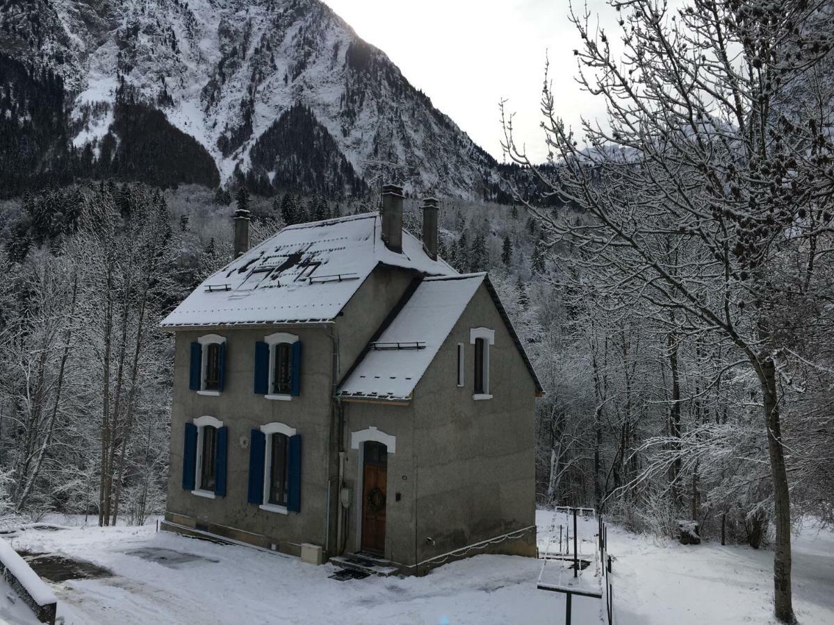 The Old School House, Les Ougiers Apartment เวนอสค์ ภายนอก รูปภาพ